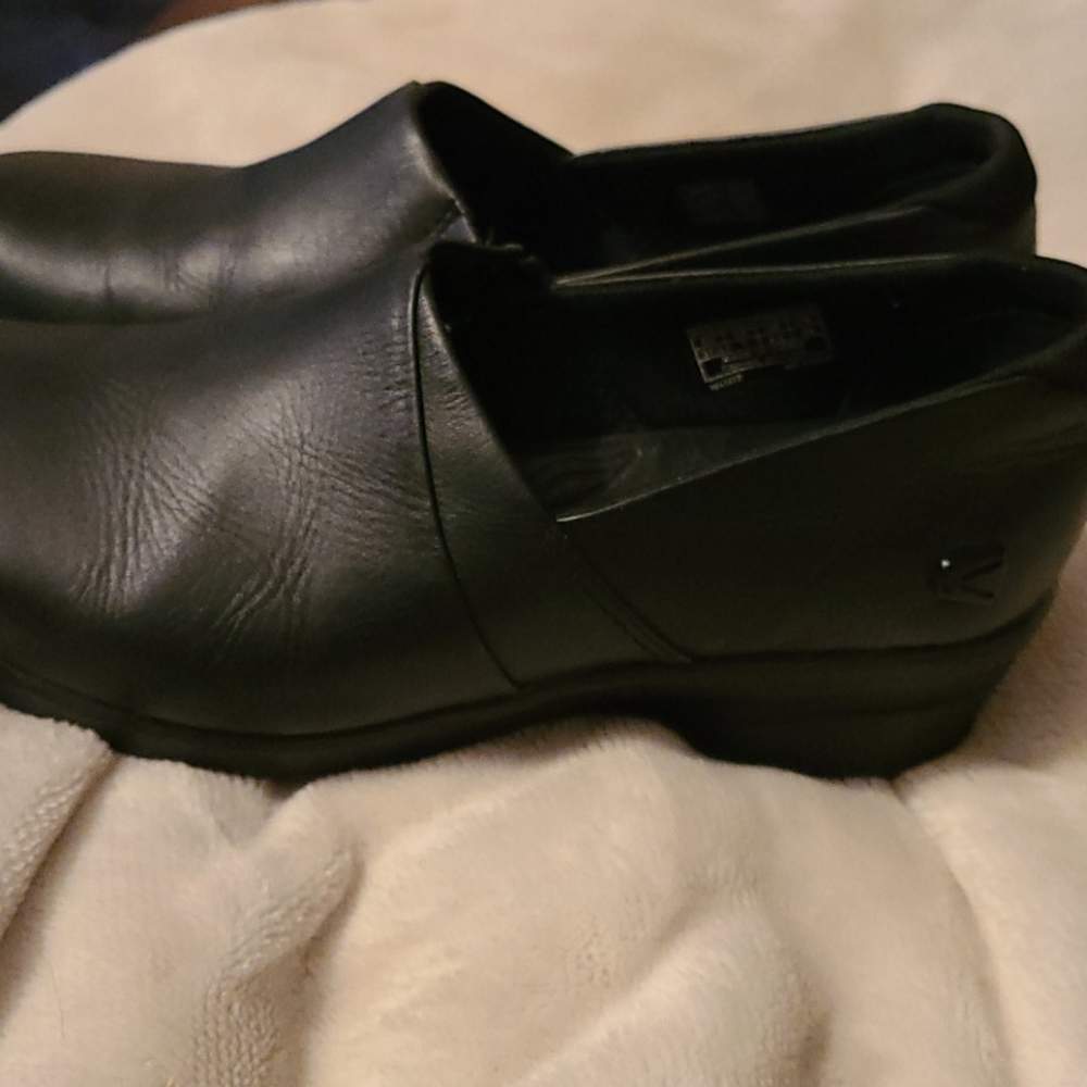 Keen Nursing Shoes - Picture 5 of 9